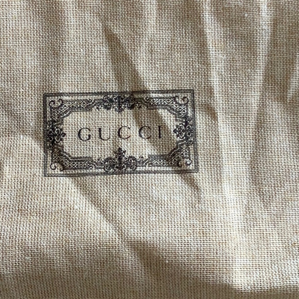 Gucci GG Marmont leather super mini bag in black & gold - Picture 11 of 13